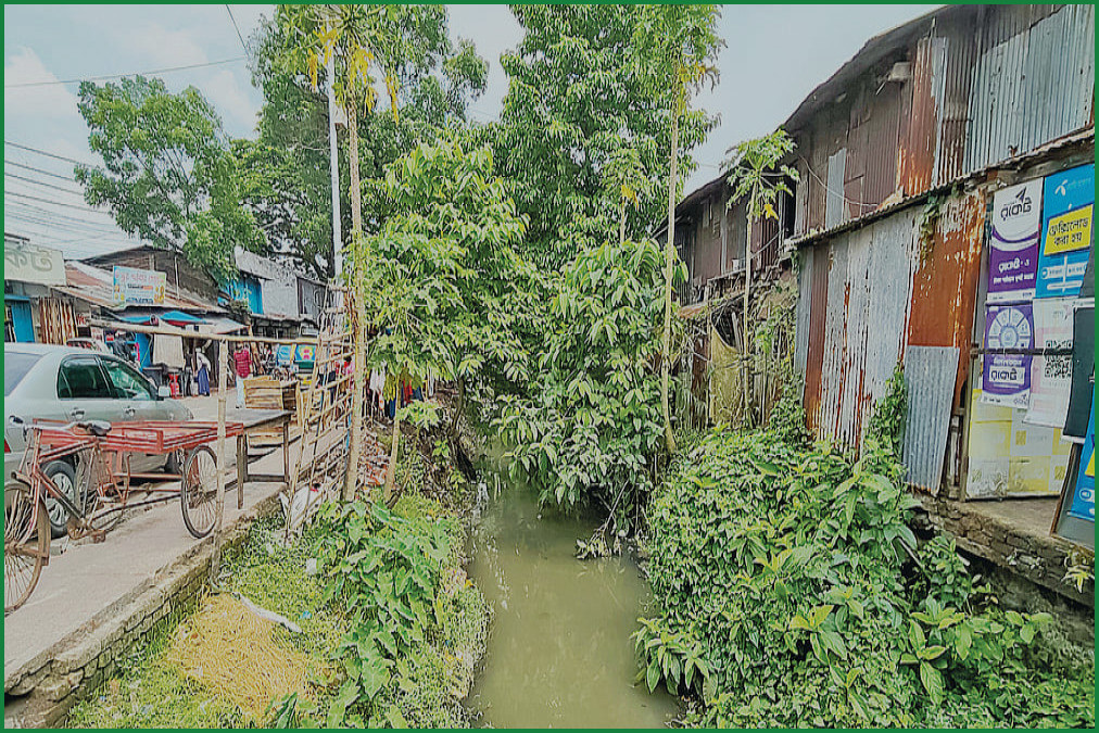খাল ও জলাশয় হারিয়ে ঢাকার পথেই হাঁটছে বরিশাল