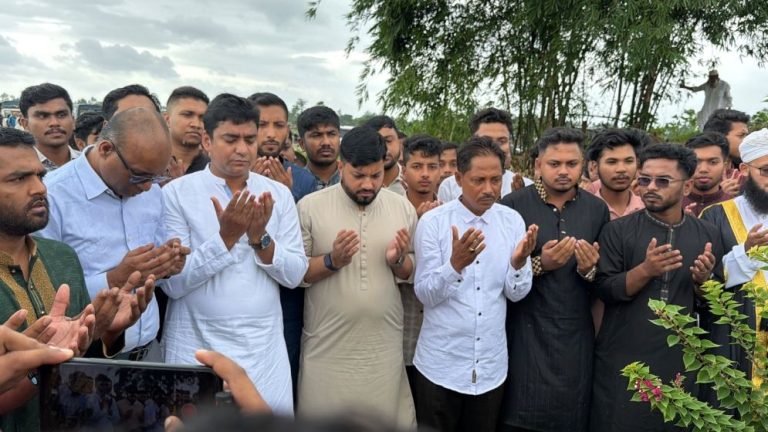 জুলাই গণ-অভ্যুত্থানের শহীদ ওয়াসিম আকরামের স্মরণে শ্রদ্ধা নিবেদন