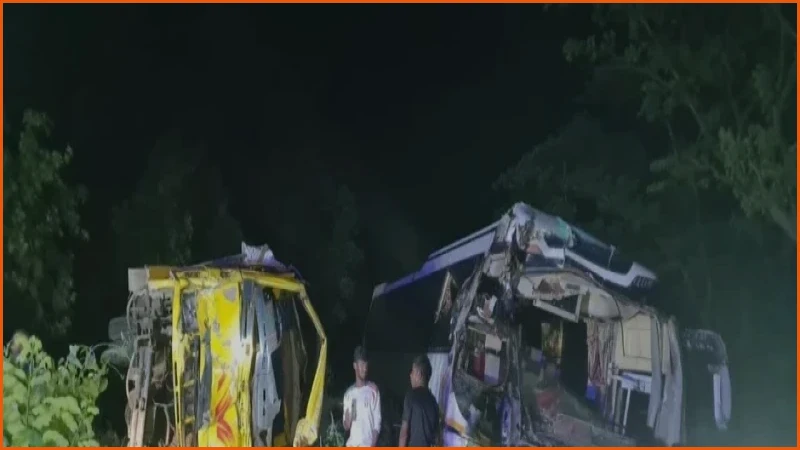 নাটোরে বাস-ট্রাক সংঘর্ষে হেলপার নিহত, রুশ নাগরিকসহ আহত ১২