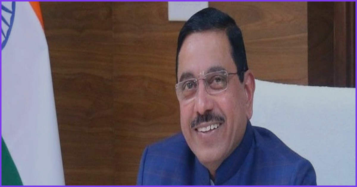 ভারতের নতুন শিক্ষামন্ত্রী হলেন প্রহ্লাদ যোশী