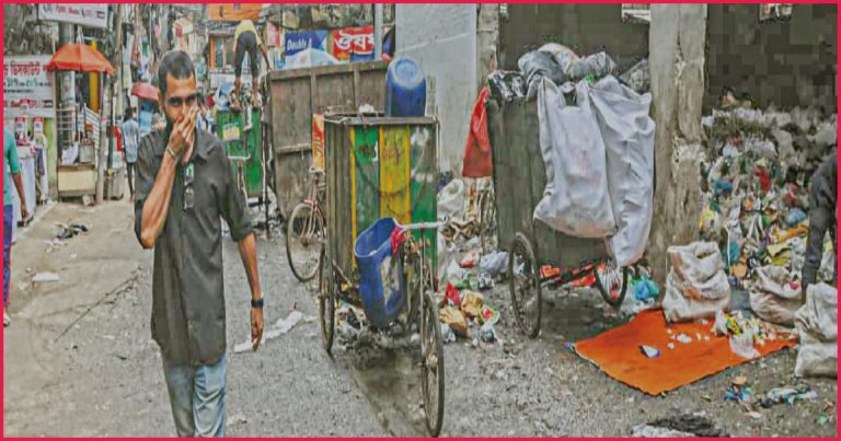ময়লার ভাগাড়ে ঢাকা: দুর্গন্ধে অতিষ্ঠ নগরবাসীর জনজীবন