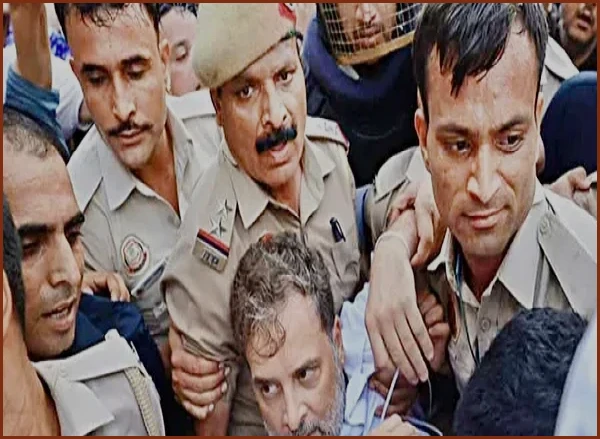 মোদি বাসভবনের সামনে বিরোধী নেতাদের বিক্ষোভ, আটক রাহুল-প্রিয়াঙ্কা