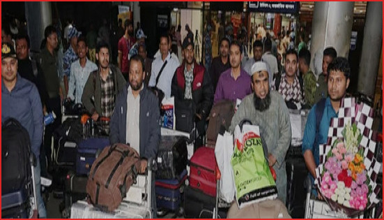 হরমুজ প্রণালিতে অবরুদ্ধ ‘বাংলার জয়যাত্রা’র ১৭ নাবিক দেশে ফিরেছেন
