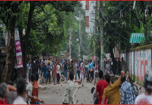রাজধানীর তিন শিক্ষাপ্রতিষ্ঠানে ছাত্রদল-শিবির সংঘর্ষে আহত অর্ধশতাধিক